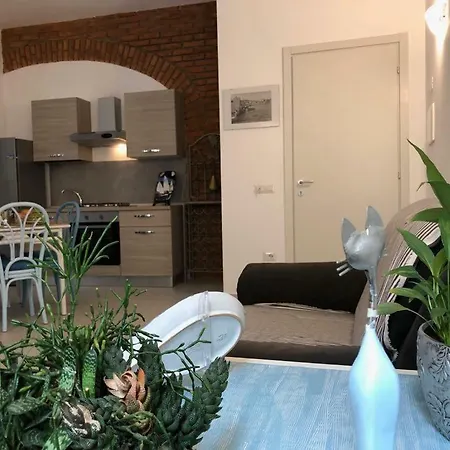 Milu - Milu Holidays Apartment *
