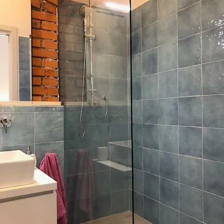 Milu - Milu Holidays * ラ・マッダレーナ